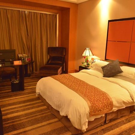 Sprot-Life Garden Hotel Wuhan Esterno foto