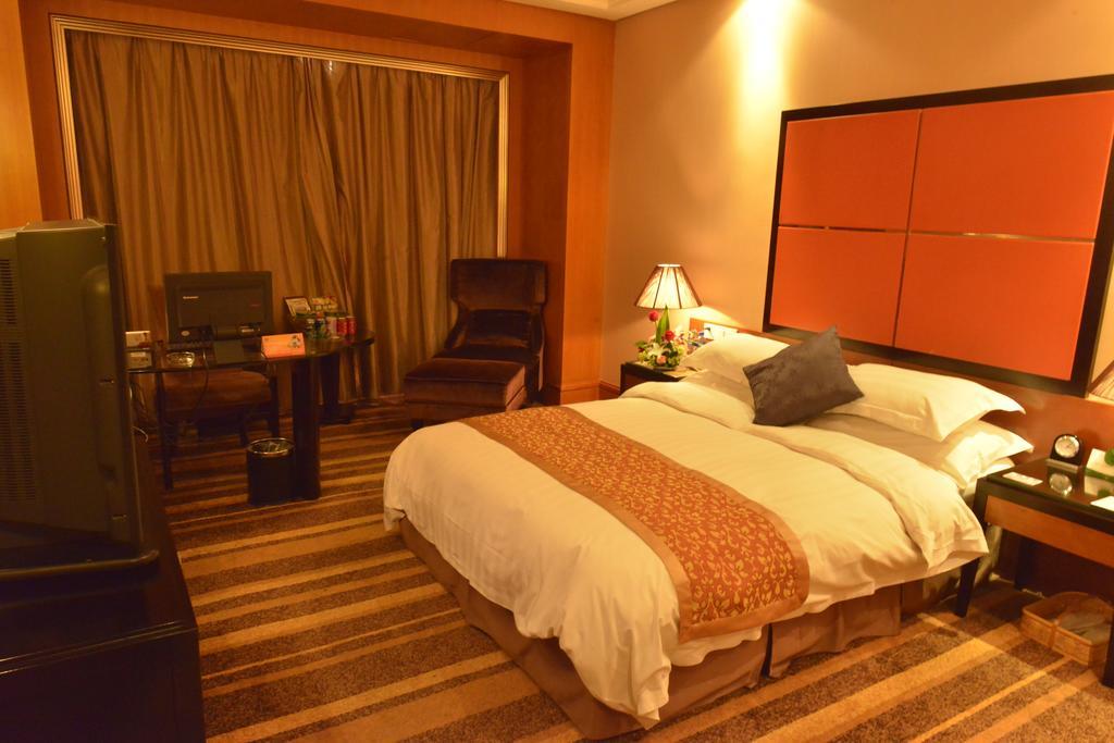 Sprot-Life Garden Hotel Wuhan Esterno foto