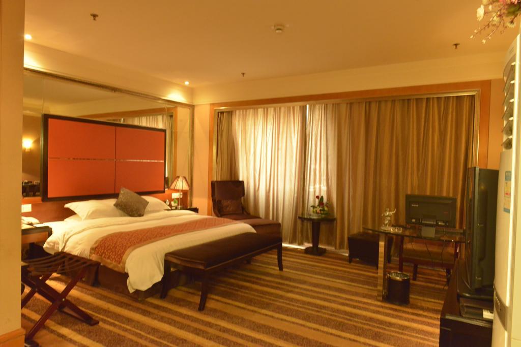 Sprot-Life Garden Hotel Wuhan Esterno foto