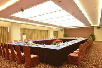 Sprot-Life Garden Hotel Wuhan Esterno foto